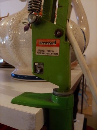 Lampada da tavolo verde metallo