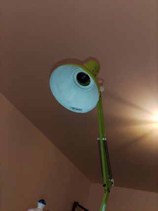 Lampada da tavolo verde metallo