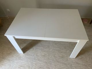 Mesa de comedor extensible blanca