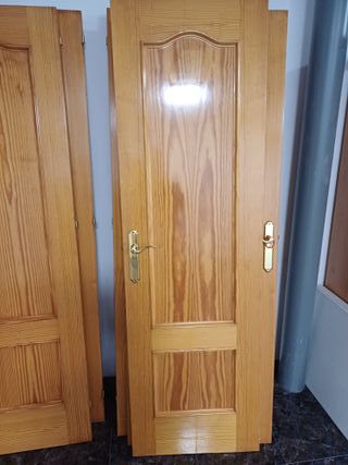 Puertas de madera maciza para Julio