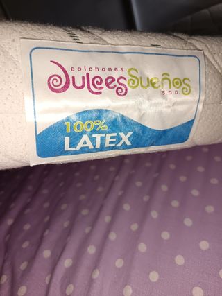 Cuna de madera para bebé