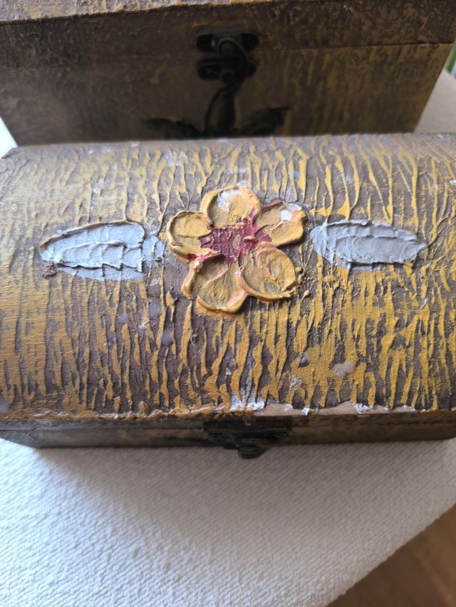 Baúl decorativo o joyeros con diseño floral