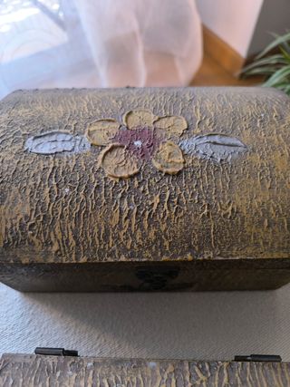 Baúl decorativo o joyeros con diseño floral