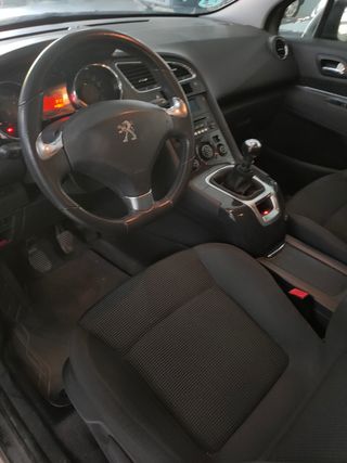 Peugeot 5008 2016