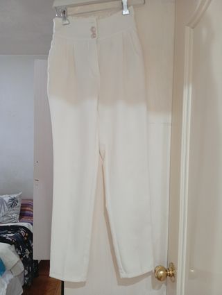 Ropa de mujer de un hombro con volantes
