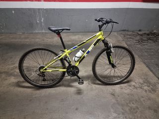 Bicicleta de Montaña Amarilla