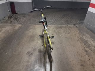 Bicicleta de Montaña Amarilla
