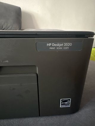 Impresora HP Deskjet 3520 con cartuchos