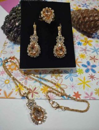 Lote Colgante, Pendientes y Anillo