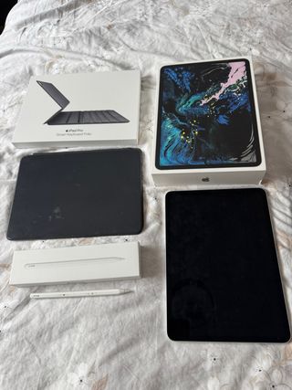 Apple iPad Air Plata con Apple Pencil y funda 