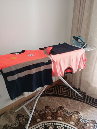 Camisa de trabajo naranja y negra