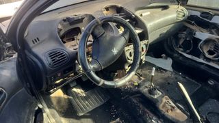 DESPIECE PEUGEOT 206 1.4 i GASOLINA 75 cv KFW 2003
