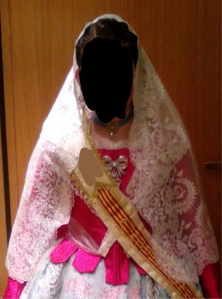 Mantilla Fallera