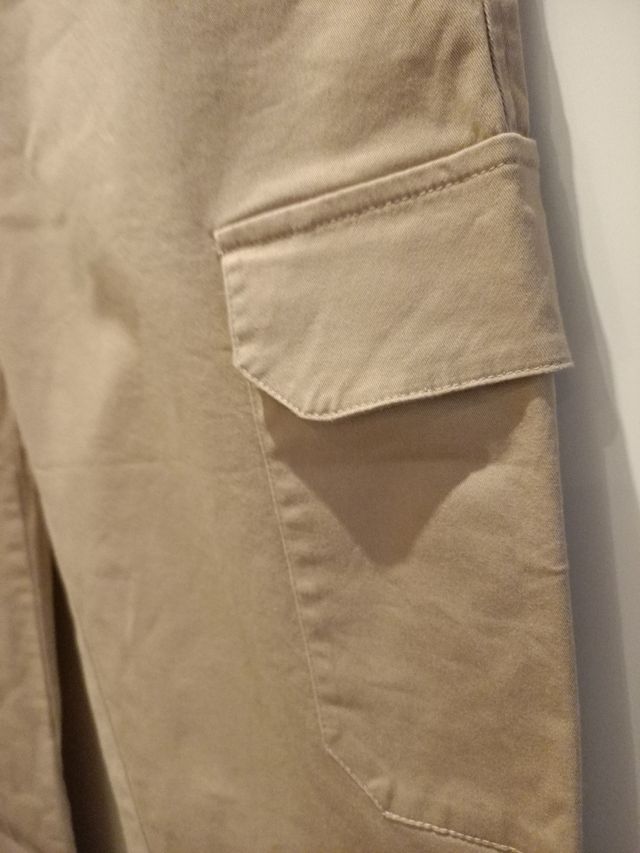 3 Pantalones Talla 40
Mango, Bershka, Pull&Bear