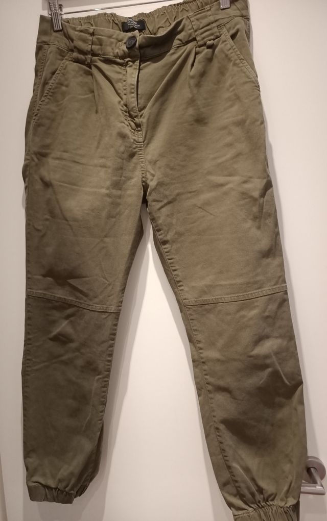 3 Pantalones Talla 40
Mango, Bershka, Pull&Bear