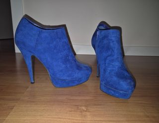 Botines de tacón alto
