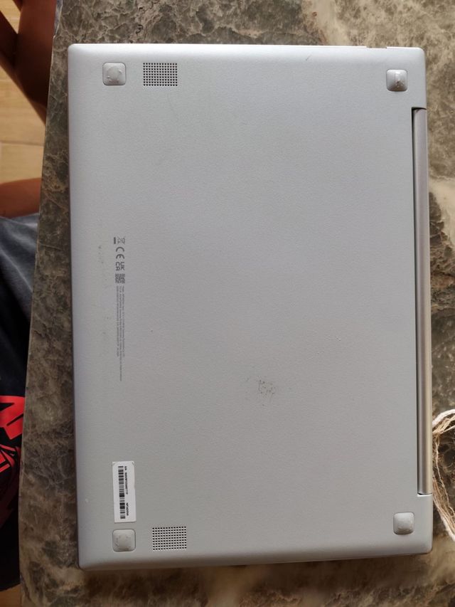 Portátil Samsung Book 2 Go Plata