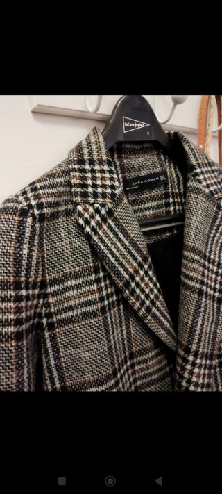 Abrigo fino Zara cuadros gris