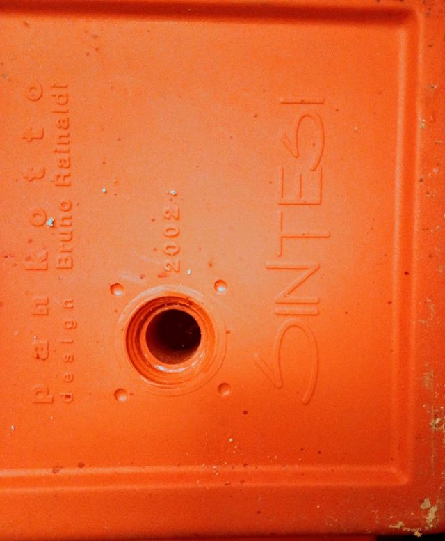 Banco Exterior Naranja Diseño Italiano