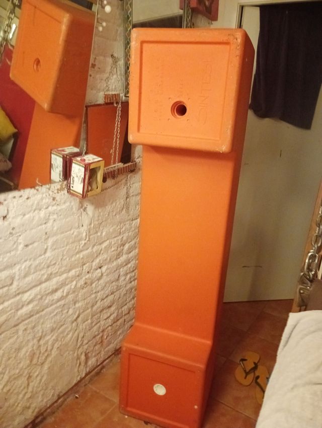 Banco Exterior Naranja Diseño Italiano