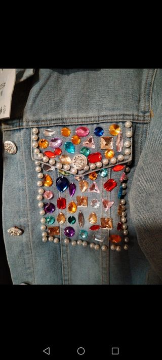 Chaqueta vaquera con pedrería