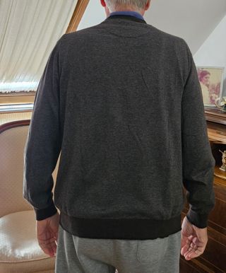 Jersey de hombre con rayas finas