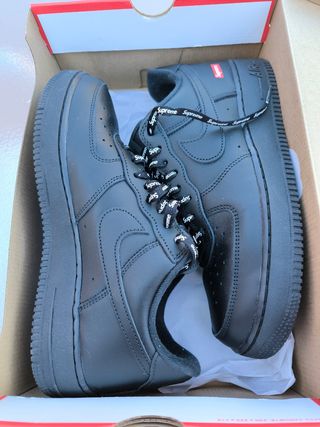 Nike Supreme Air Force 1 Negras