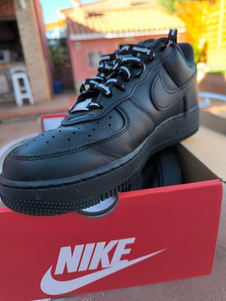 Nike Supreme Air Force 1 Negras