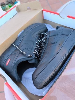 Nike Supreme Air Force 1 Negras