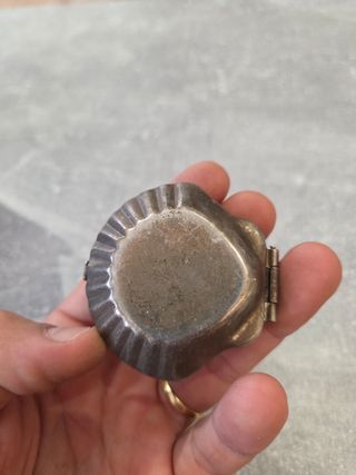 Coleccion Antiguo Pastillero 1990  Concha Metalica