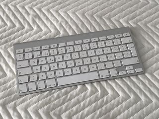 Teclado Apple Magic A1314 Español Inalámbrico