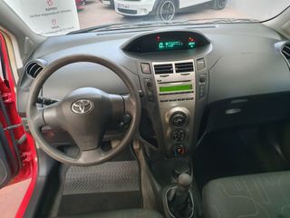 Toyota Yaris 2010