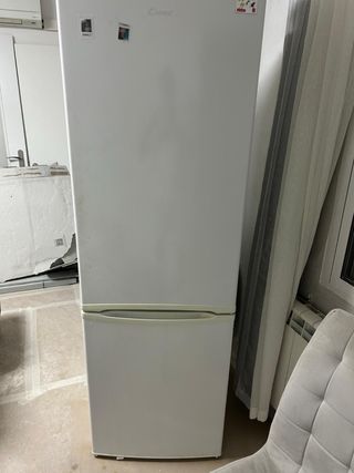 Nevera Candy blanca