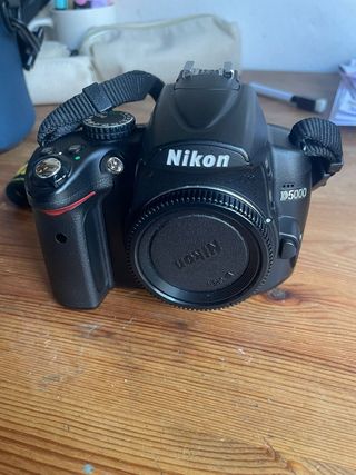 Cámara Nikon D5000 Negra nueva 