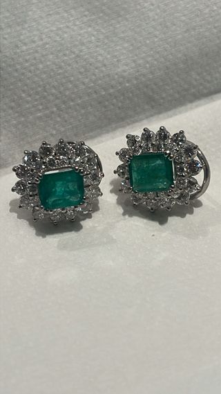 Pendientes de Esmeraldas Naturales y Brillantes
