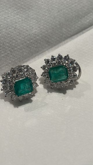 Pendientes de Esmeraldas Naturales y Brillantes