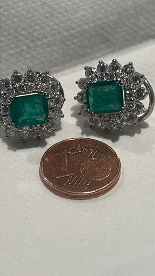 Pendientes de Esmeraldas Naturales y Brillantes