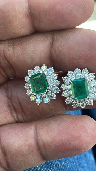 Pendientes de Esmeraldas Naturales y Brillantes