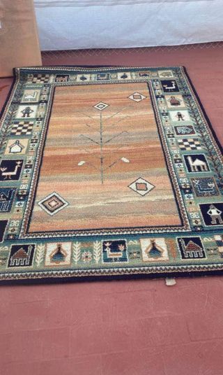 Alfombra de diseño étnico multicolor