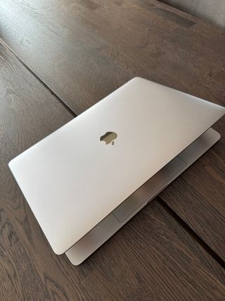 MacBook Pro 15 (2018) Gris Espacial