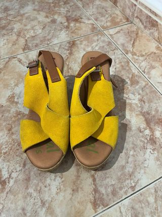 Sandalias de tacón de piel