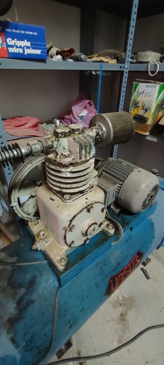 Compresor de aire 100L trifásico, en Ciudad Real