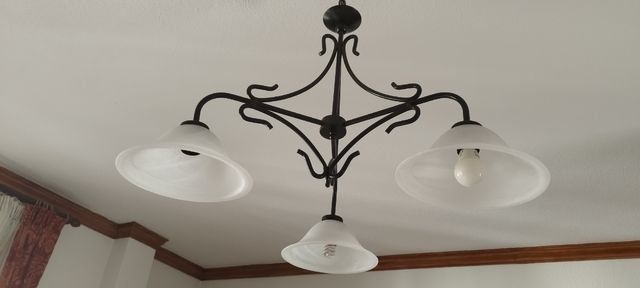 Lámpara de techo forja con tres tulipas