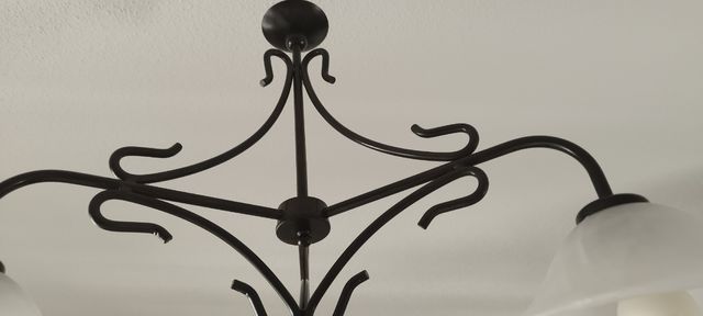 Lámpara de techo forja con tres tulipas