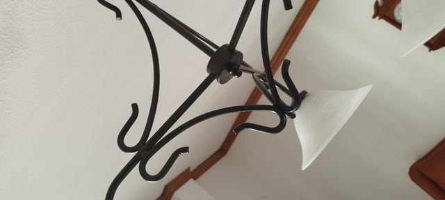 Lámpara de techo forja con tres tulipas