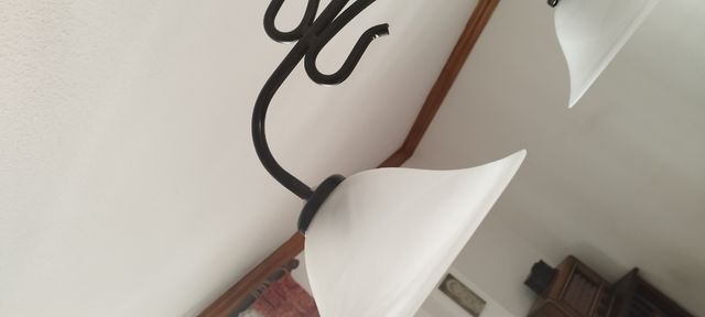 Lámpara de techo forja con tres tulipas