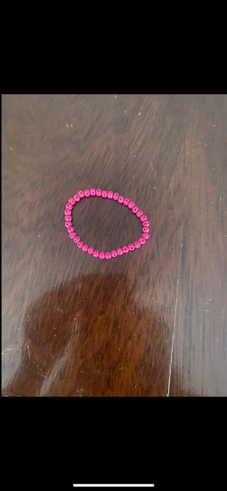 Bracciale rosa con perline