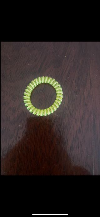 Bracciale elastico verde e giallo