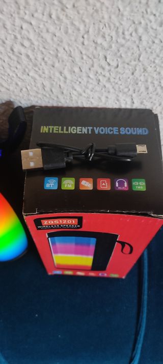 Altavoz Portátil ZQS1201 con Luces LED