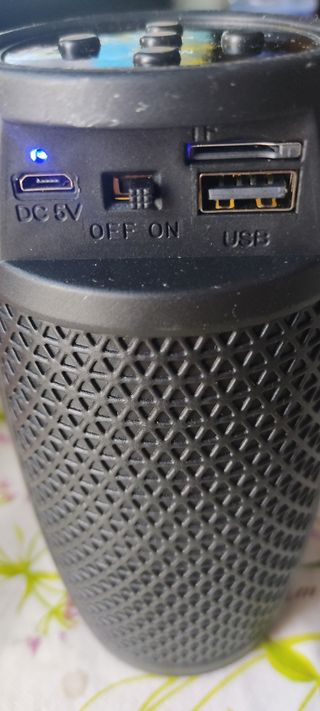 Altavoz Portátil ZQS1201 con Luces LED